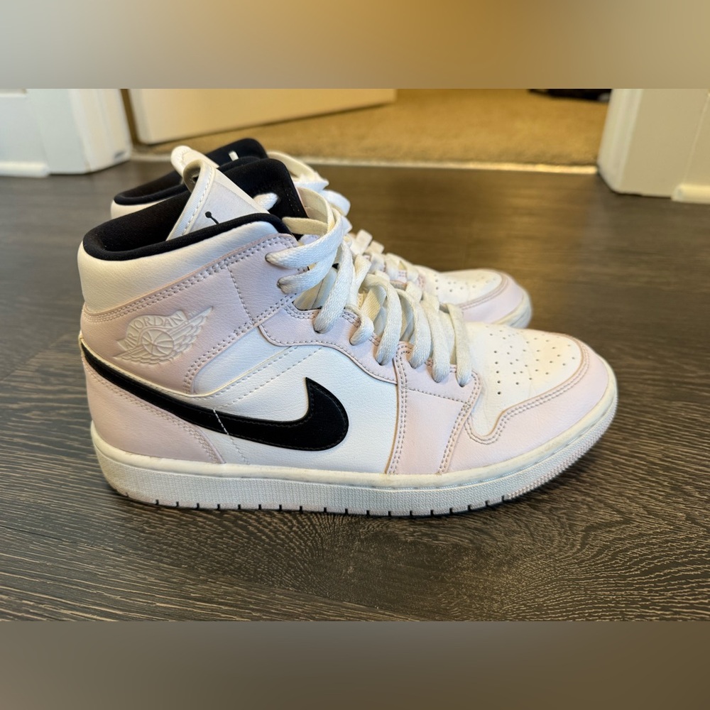 Nike Jordan 1 mid barely rose shoes